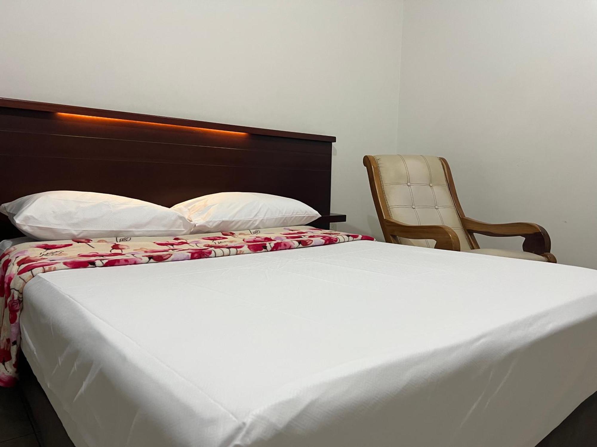 Hotel Marialu Оканья Экстерьер фото